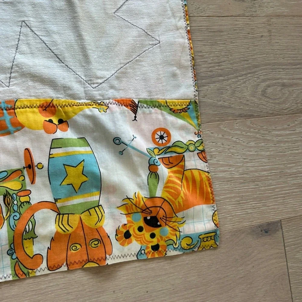 Vintage Handmade Circus Animal Baby Quilt Lion Giraffe Retro Nursery 42x36